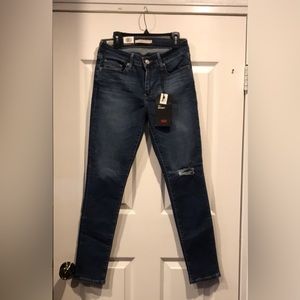 NWT Levi’s 711 Skinny